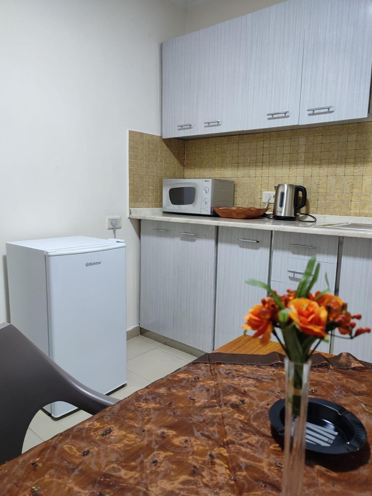 Lb Apartments Тирана Экстерьер фото
